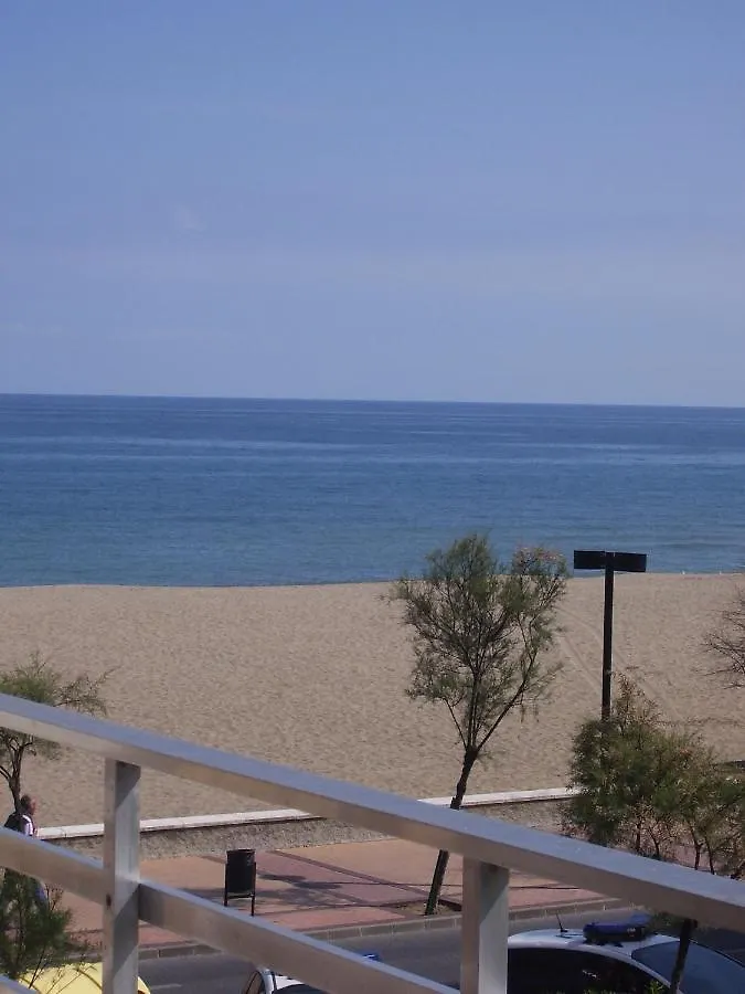 Ronda 3 Beachfront Apartment Fuengirola 0*,  Spain