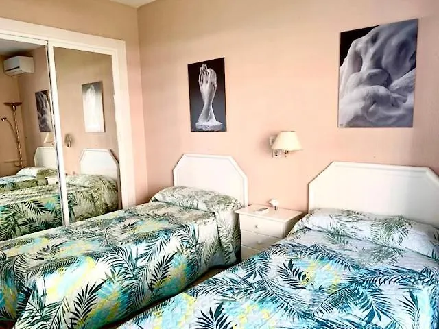 Ronda 3 Beachfront Apartment Fuengirola