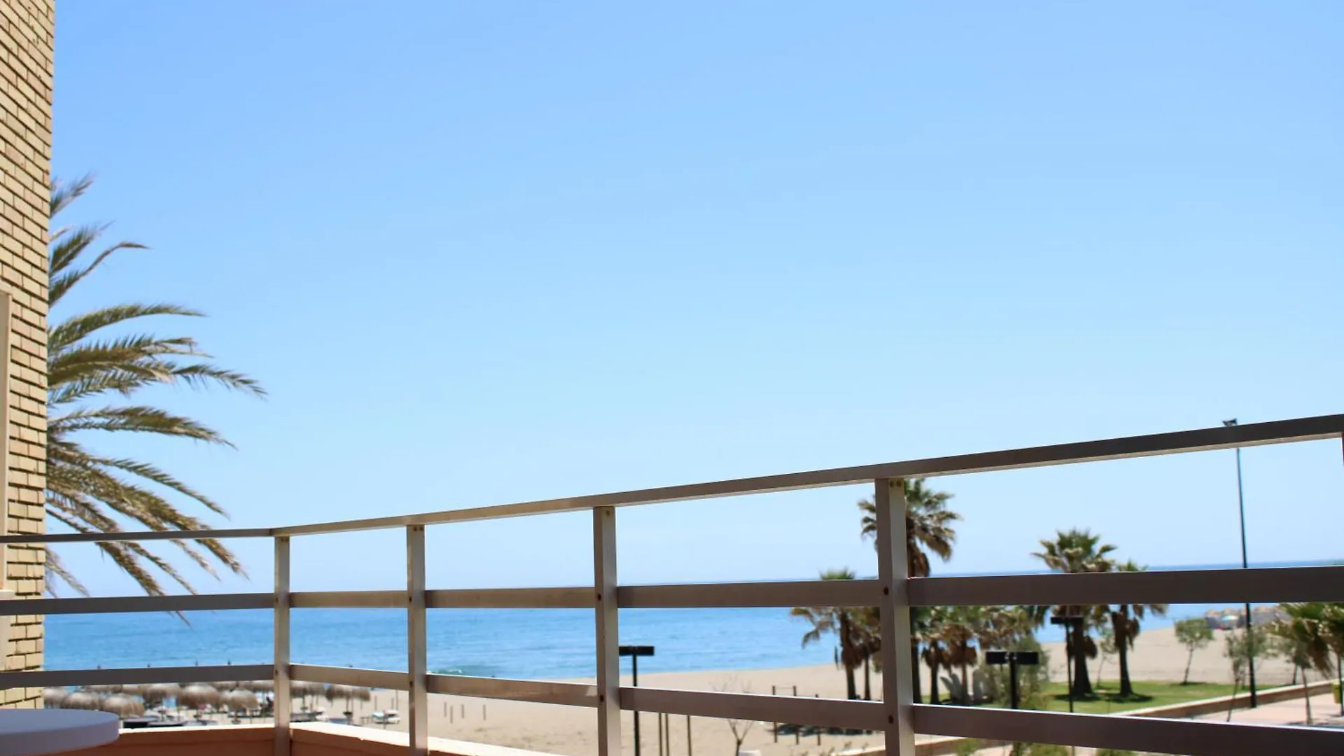 Ronda 3 Beachfront Apartment Fuengirola