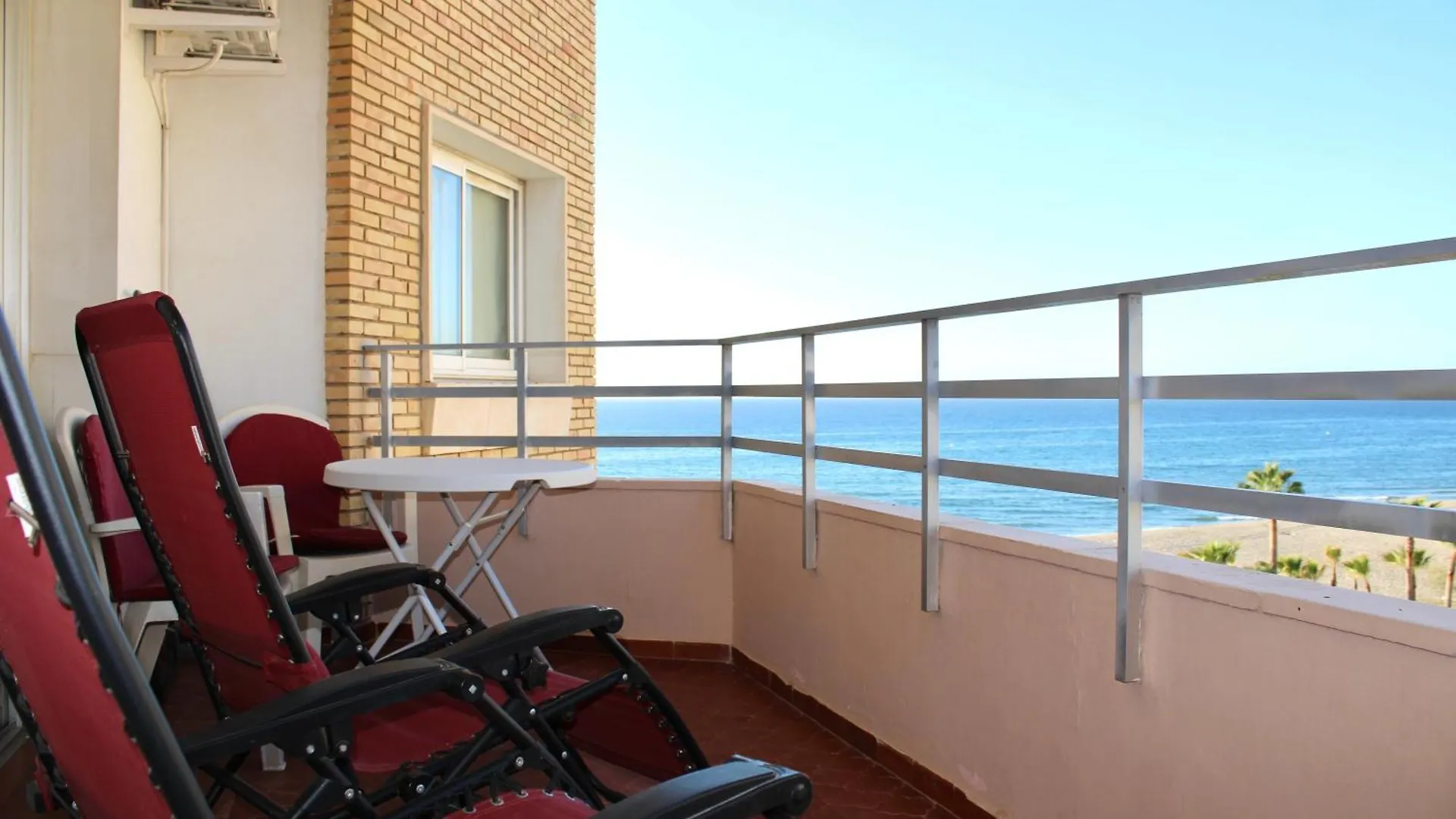 Ronda 3 Beachfront Apartment Fuengirola
