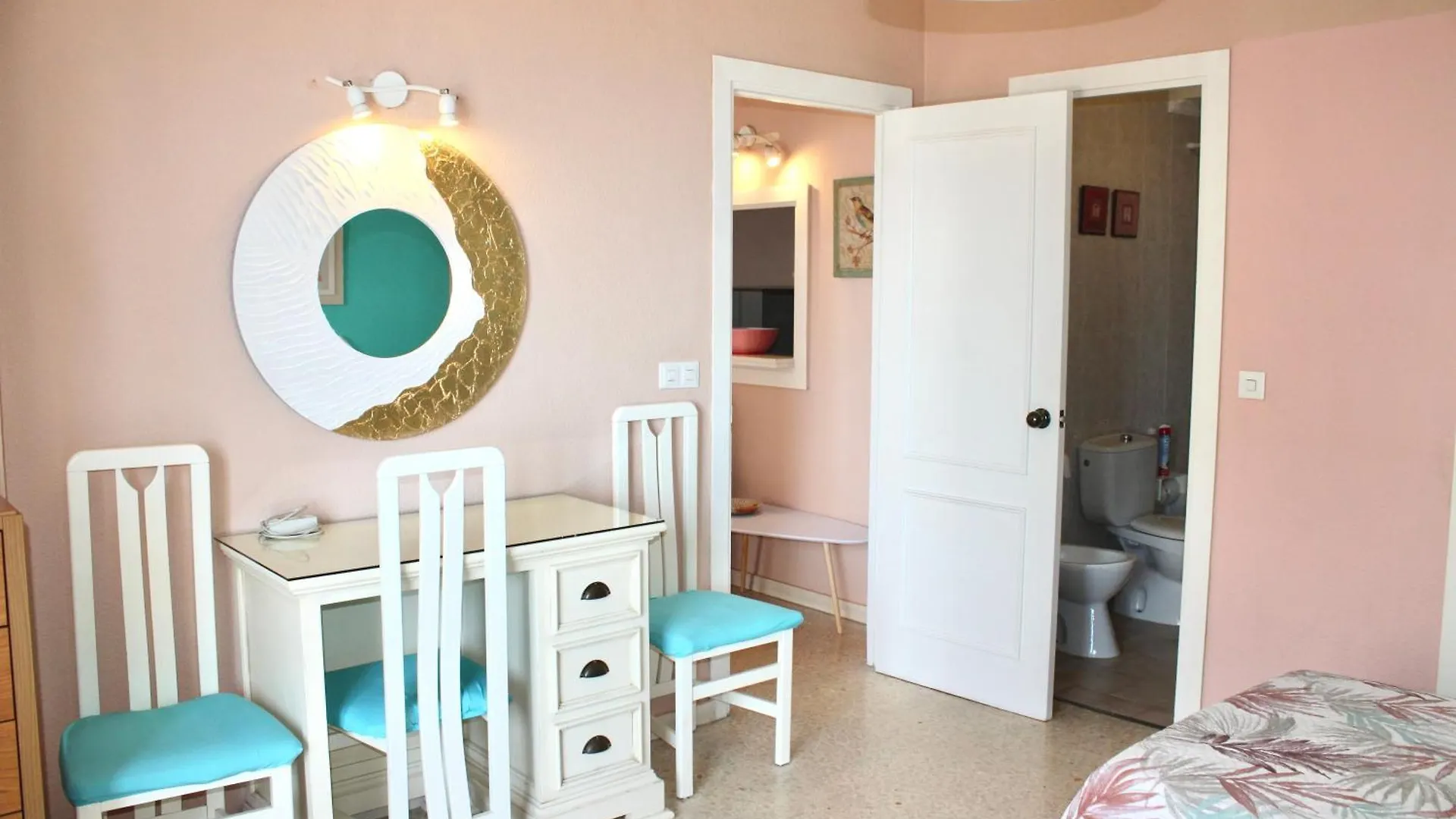 Ronda 3 Beachfront Apartment Fuengirola